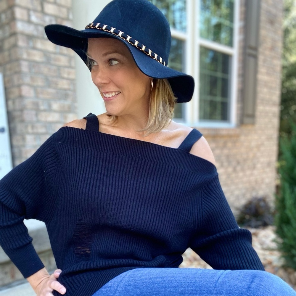 Leave You Speechless Hat-black